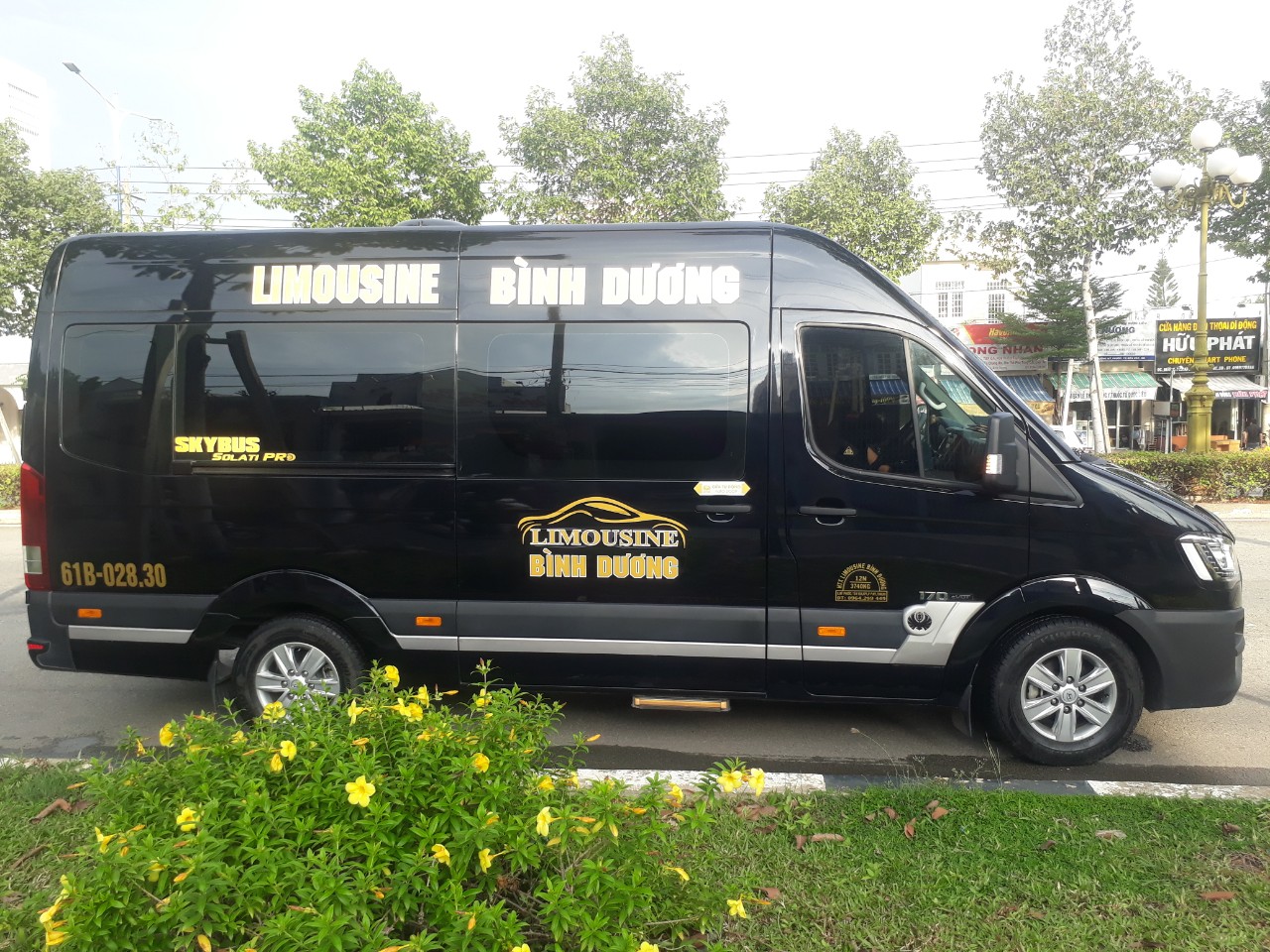 xe limousine bình dương